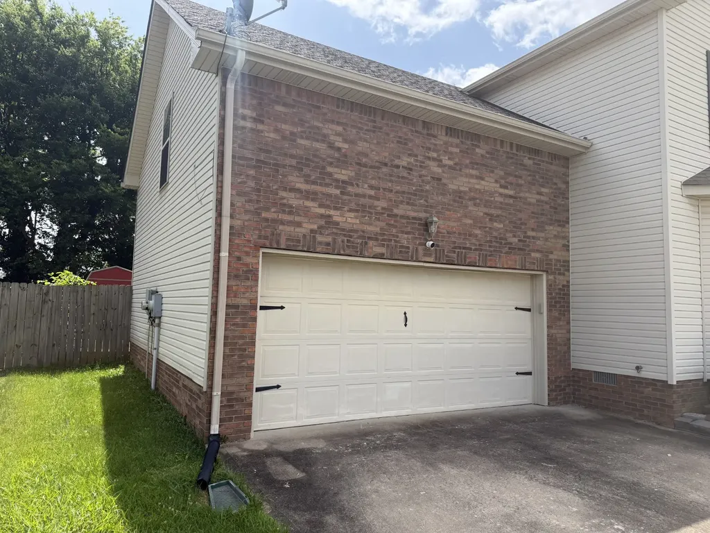 2525 Centerstone Circle Clarksville TN 37040