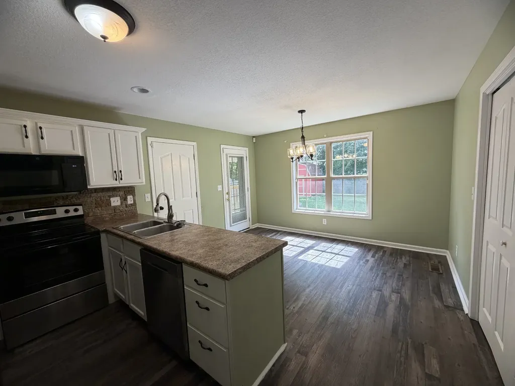 2525 Centerstone Circle Clarksville TN 37040