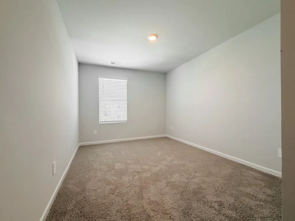 1004 Midpoint Lane Gallatin TN 37066