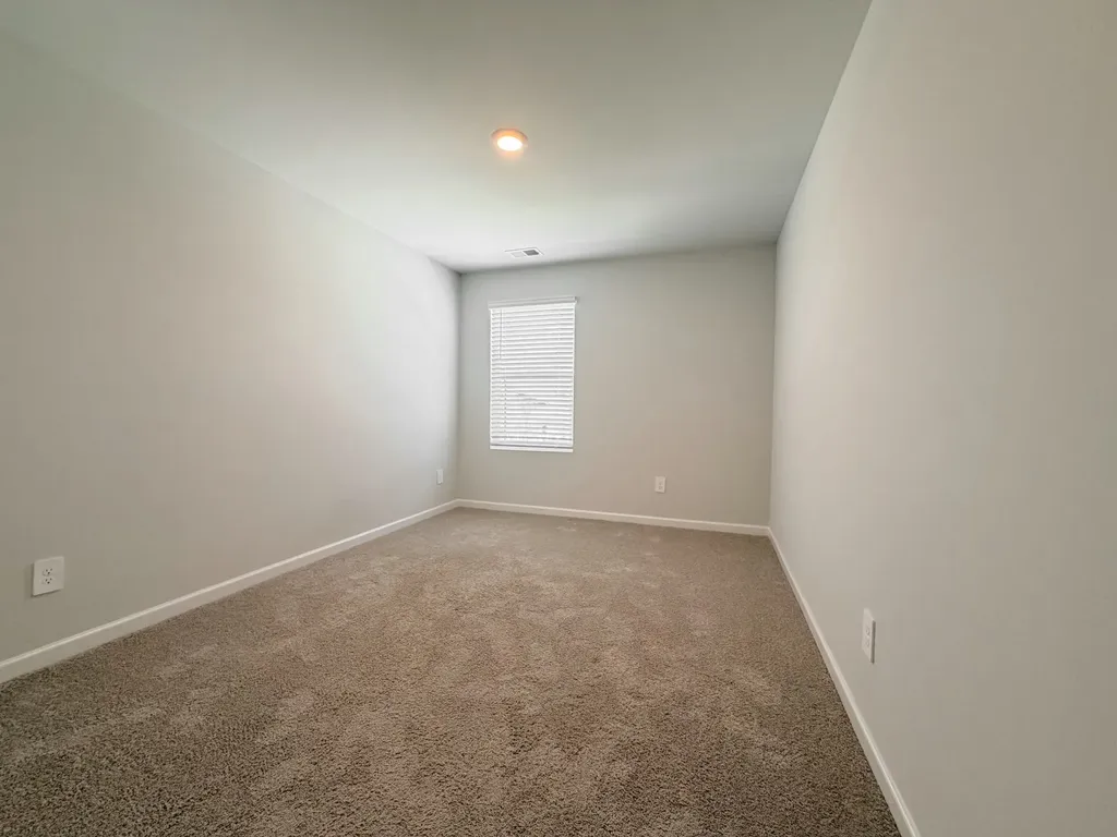 1004 Midpoint Lane Gallatin TN 37066