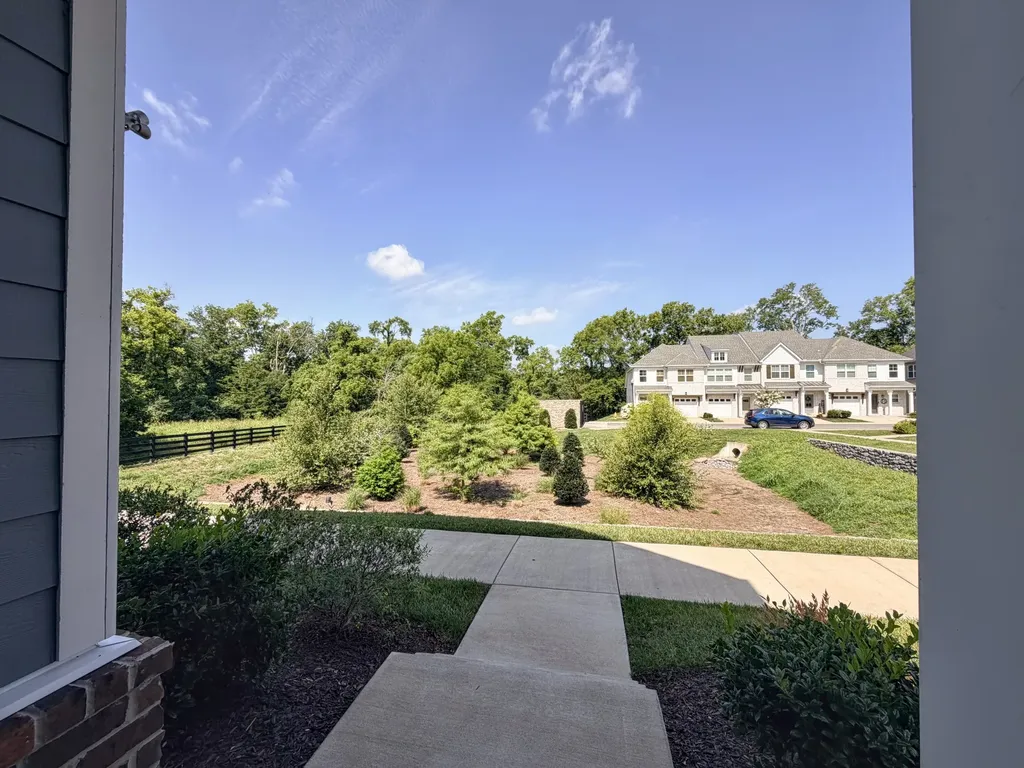 245 Holywell Drive Gallatin TN 37066