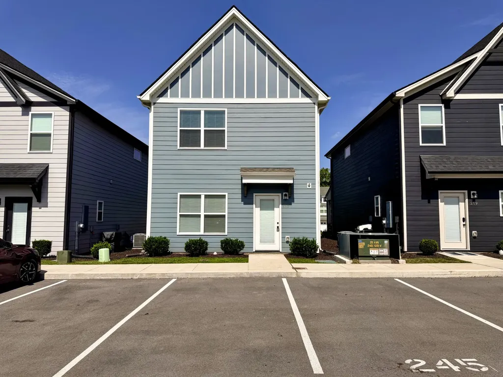 245 Holywell Drive Gallatin TN 37066