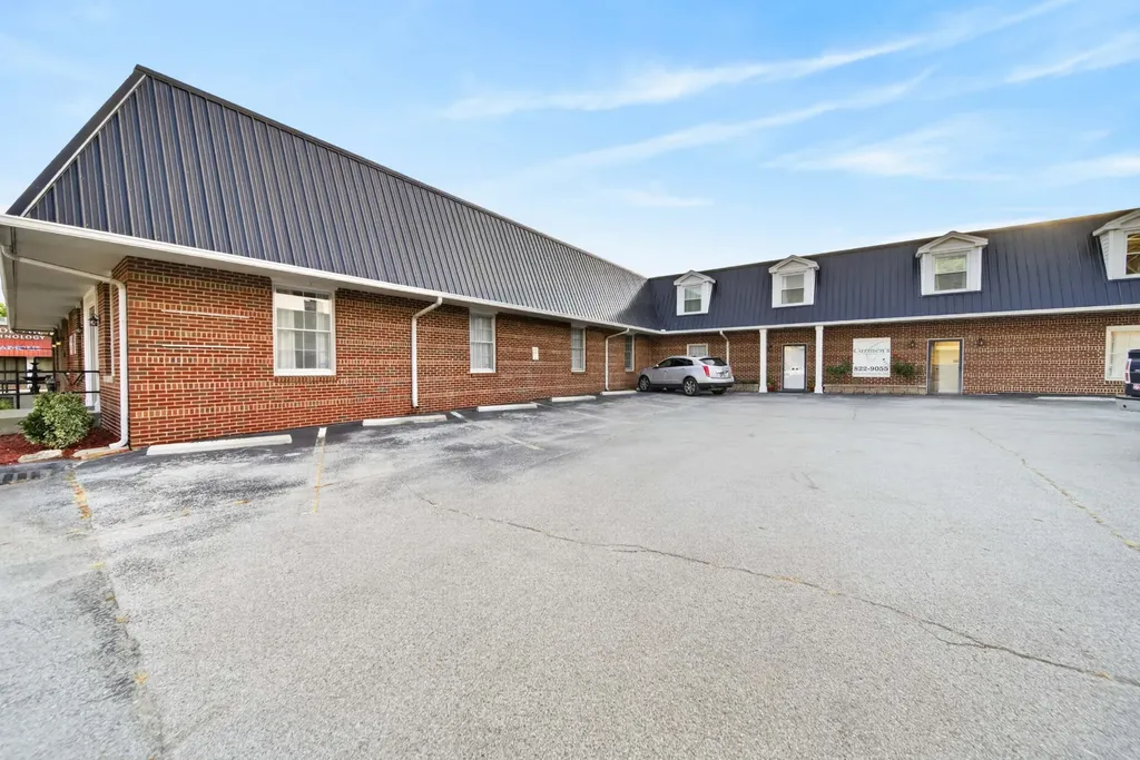 607 S Locust Street Springfield TN 37172