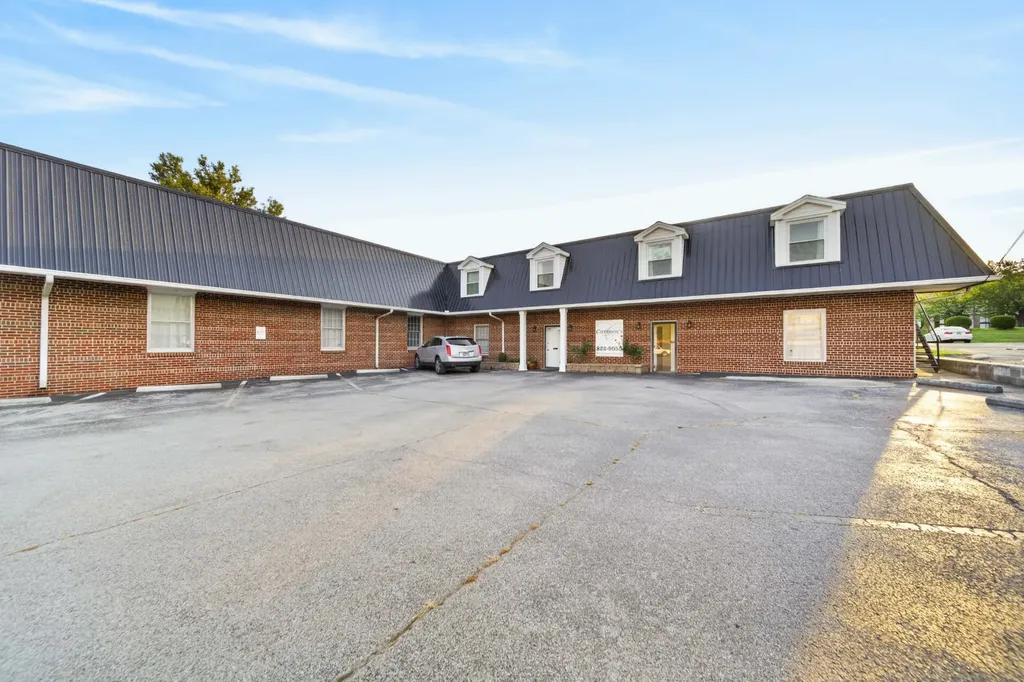 607 S Locust Street Springfield TN 37172