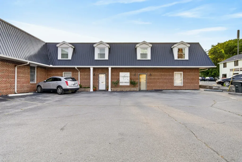 607 S Locust Street Springfield TN 37172