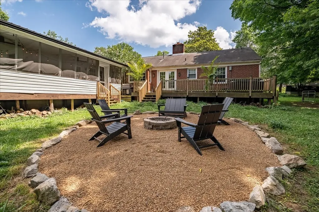 303 N Laurel Circle Columbia TN 38401