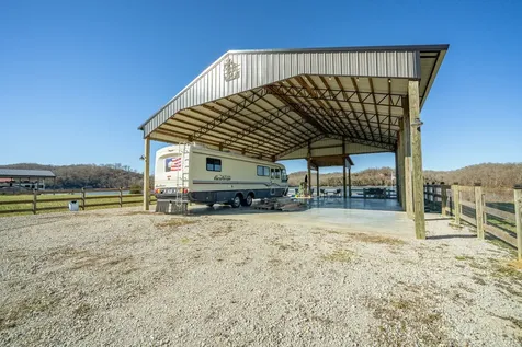 2571 Hardin Bottom River Road Clifton TN 38425
