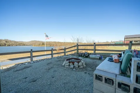 2571 Hardin Bottom River Road Clifton TN 38425