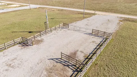 2571 Hardin Bottom River Road Clifton TN 38425