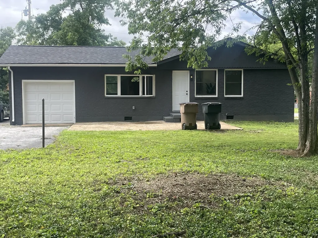 2704 Mckeige Drive Nashville TN 37214