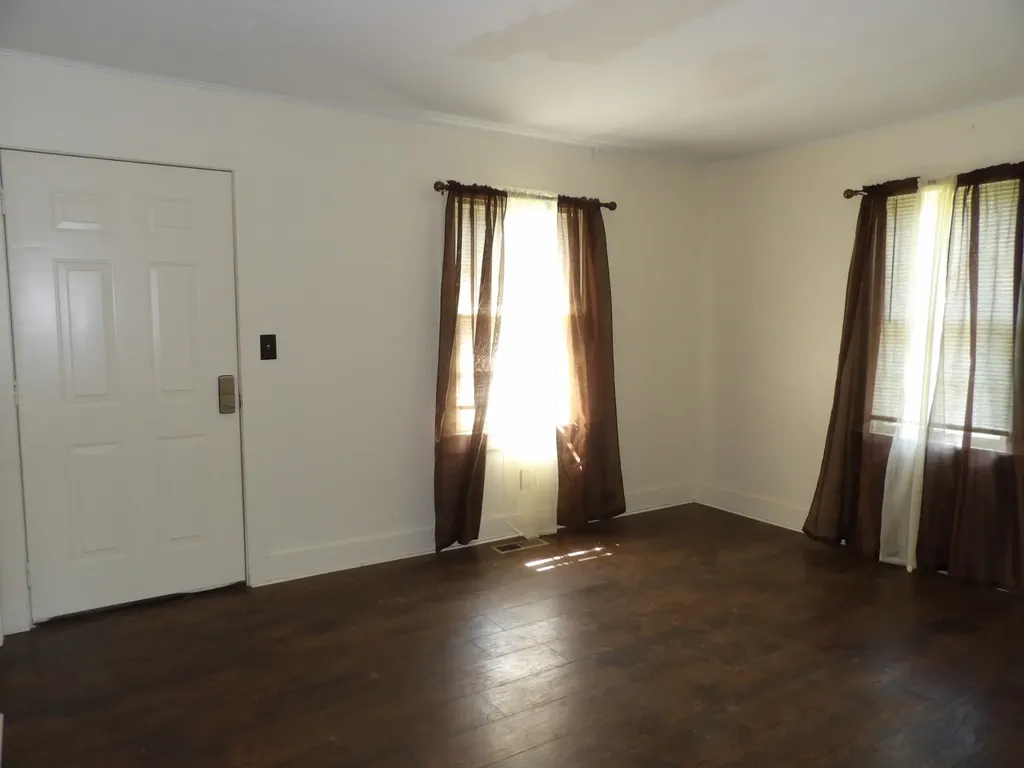 202 E Richland Avenue Waverly TN 37185