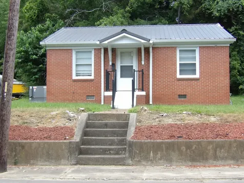 202 E Richland Avenue Waverly TN 37185
