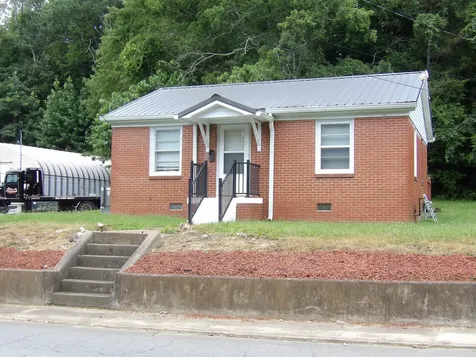 202 E Richland Avenue Waverly TN 37185