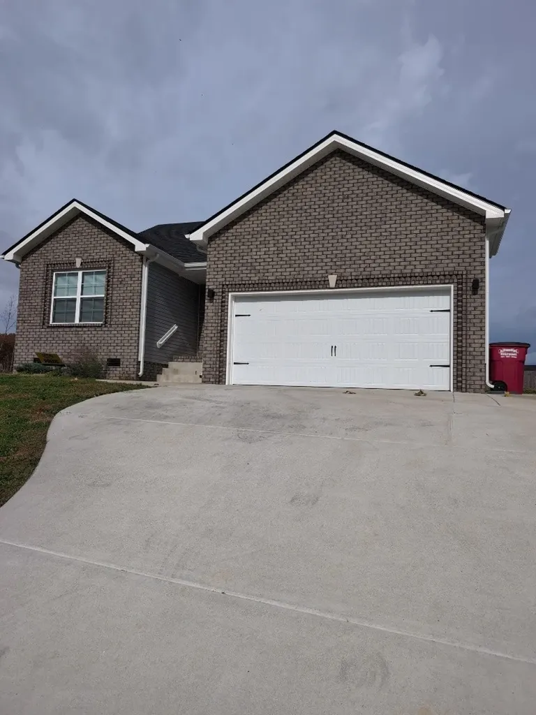 1113 Hand Court Clarksville TN 37042