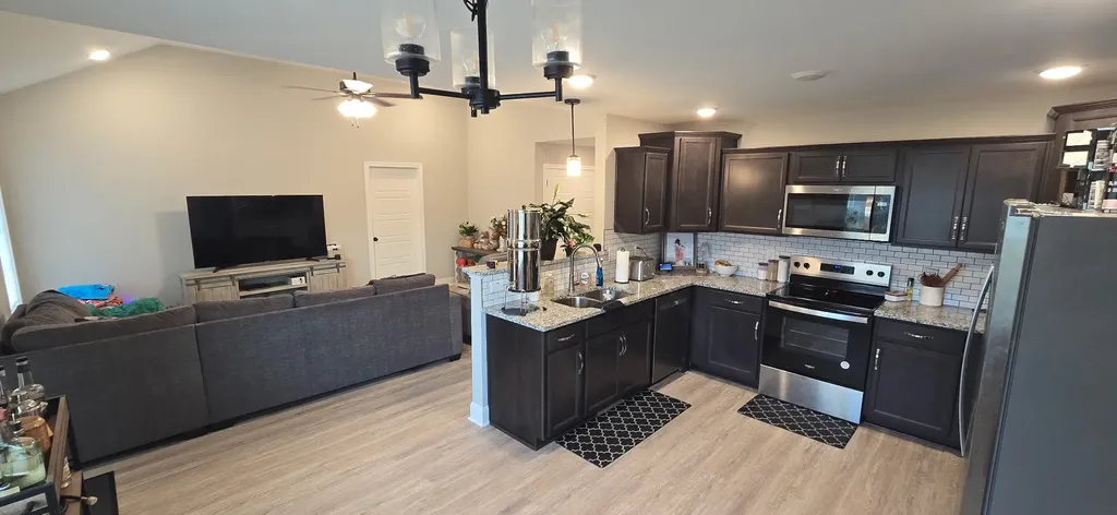 1113 Hand Court Clarksville TN 37042