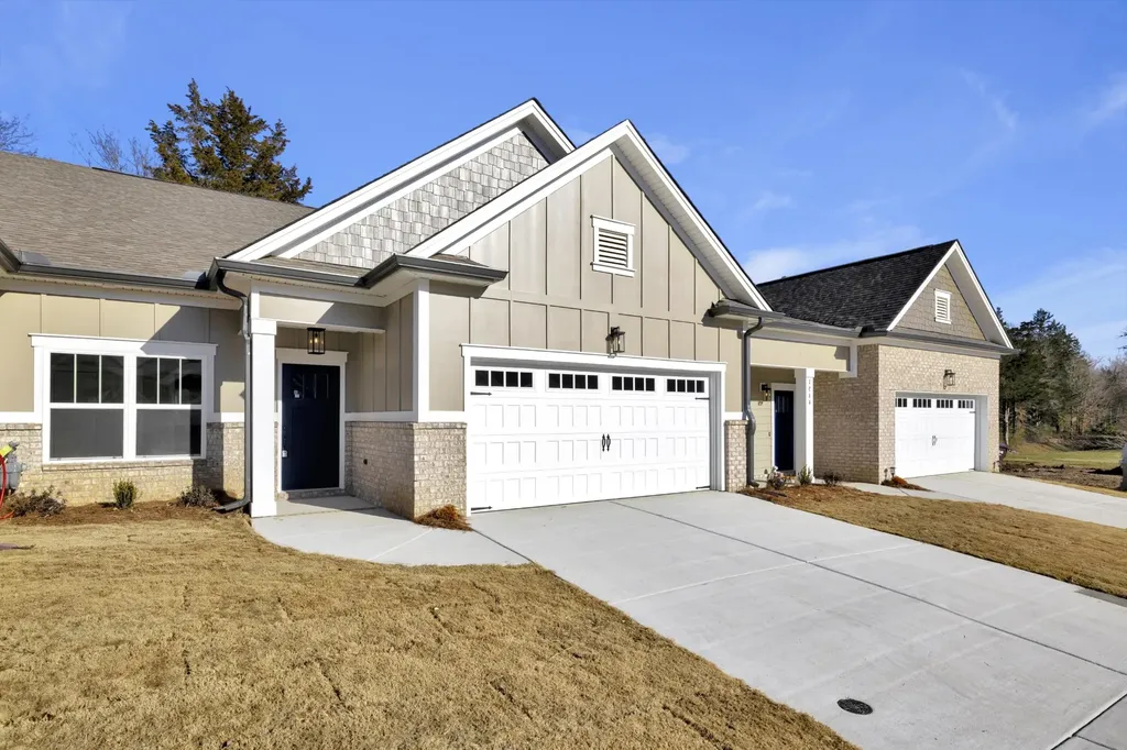 379 Double Play Drive Chattanooga TN 37421