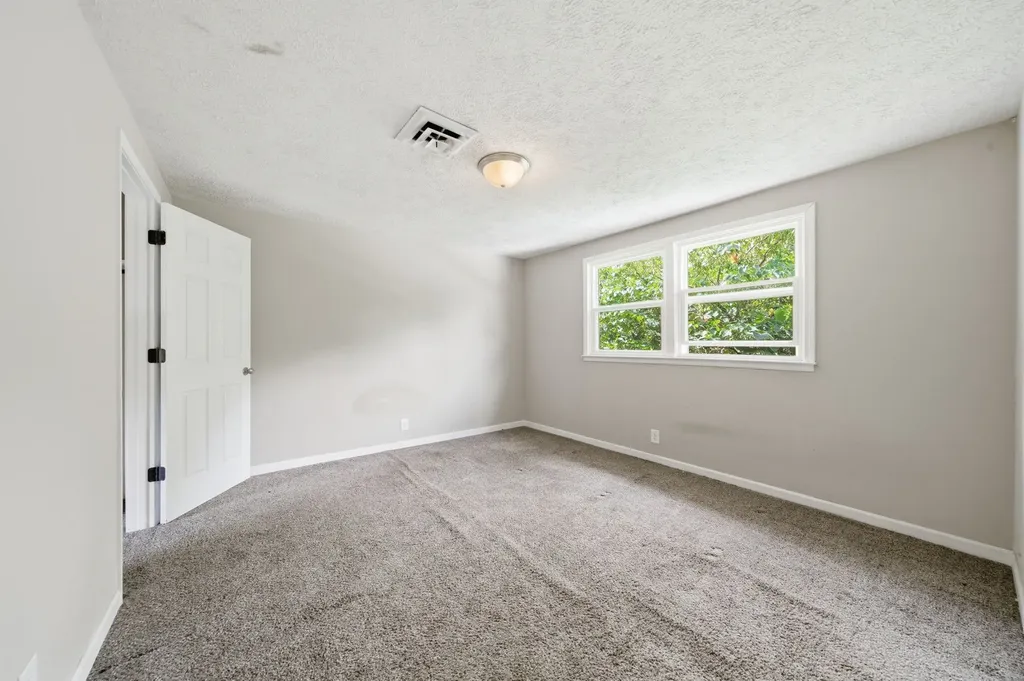 305 Cainridge Drive Clarksville TN 37040