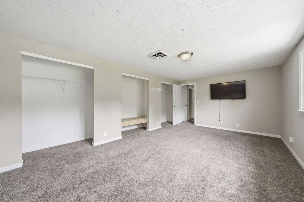 305 Cainridge Drive Clarksville TN 37040
