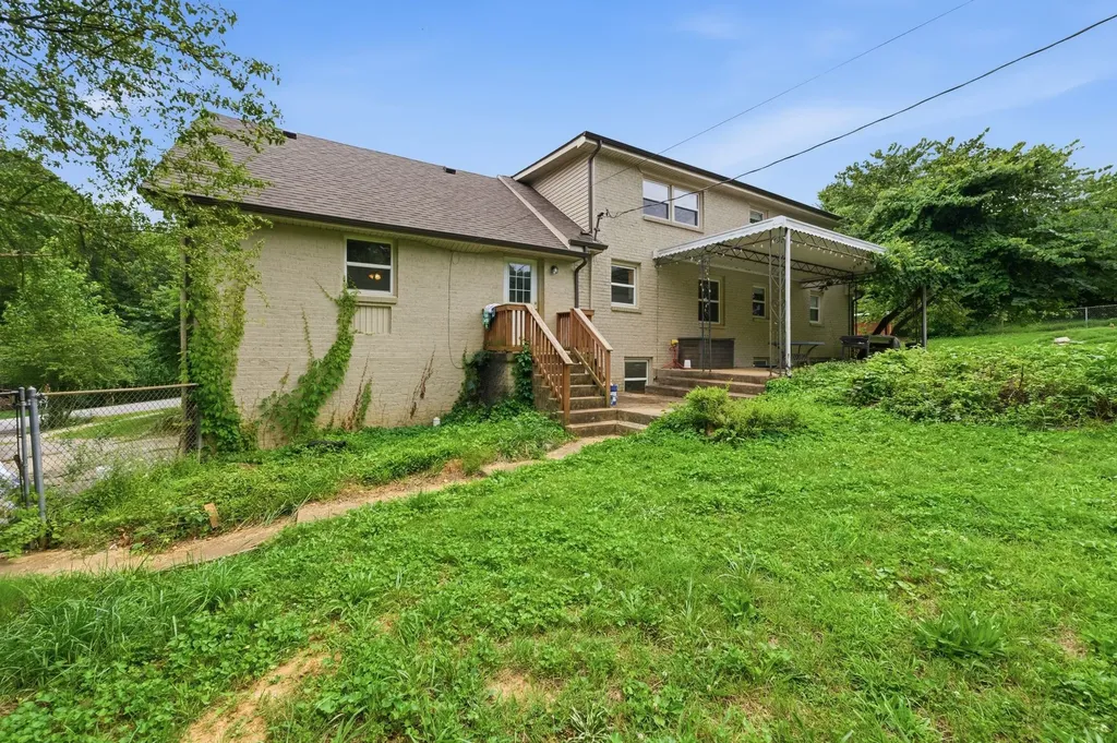 305 Cainridge Drive Clarksville TN 37040