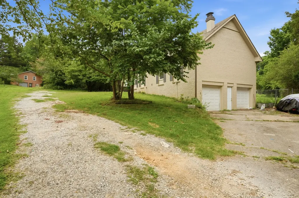 305 Cainridge Drive Clarksville TN 37040