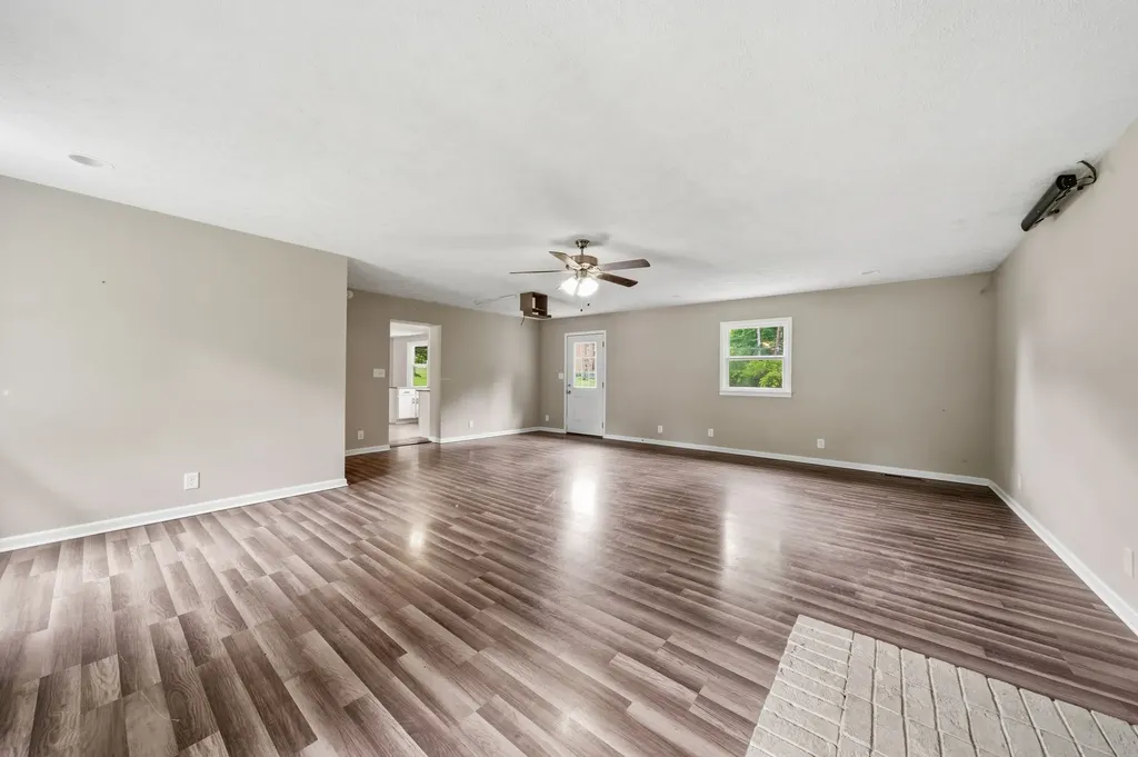 305 Cainridge Drive Clarksville TN 37040