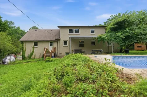 305 Cainridge Drive Clarksville TN 37040