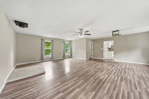 305 Cainridge Drive Clarksville TN 37040