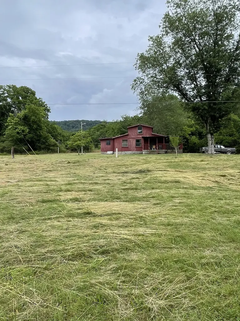 3323 Carter Branch Road Hartsville TN 37074