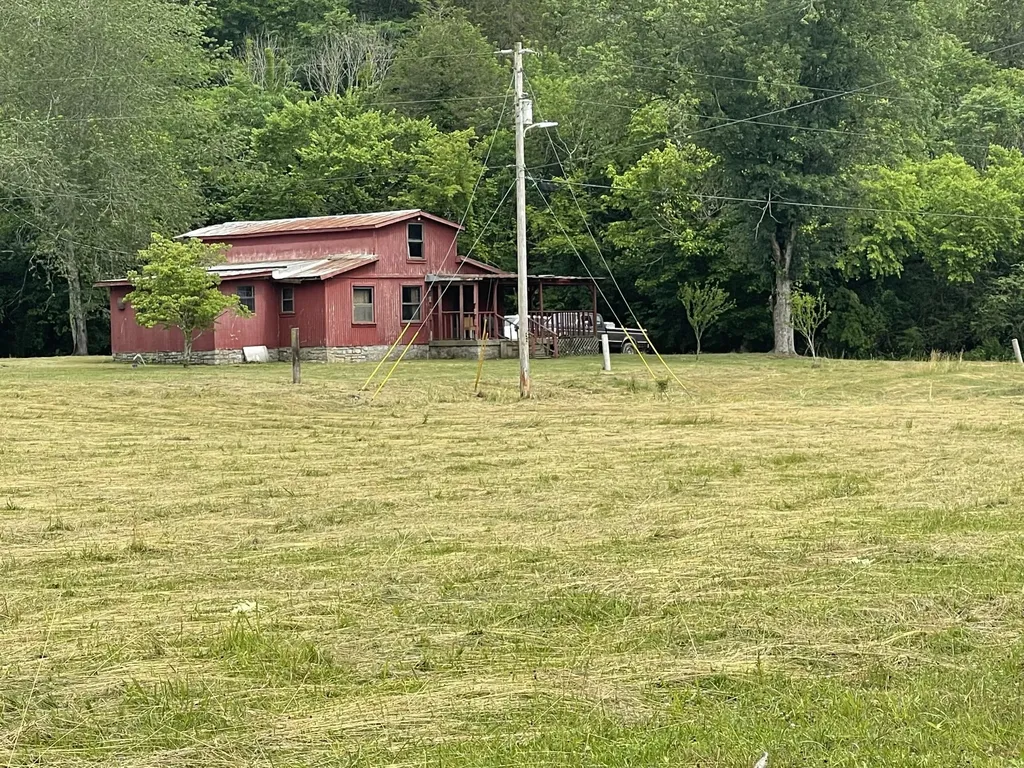 3323 Carter Branch Road Hartsville TN 37074