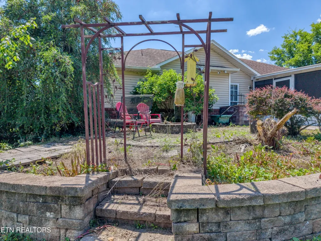 926 Mossy Grove Lane Maryville TN 37801