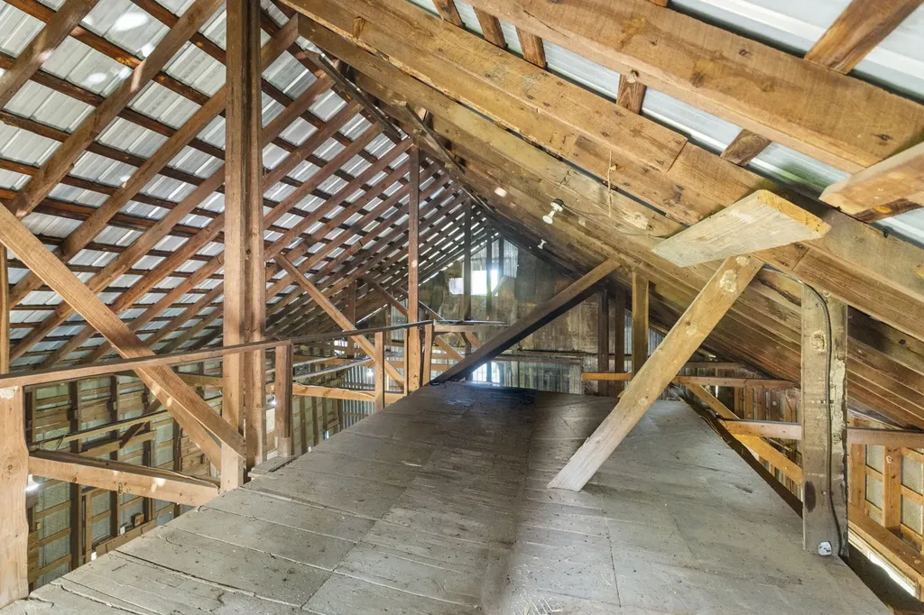 108 Hinkle Hill St, E Bell Buckle TN 37020