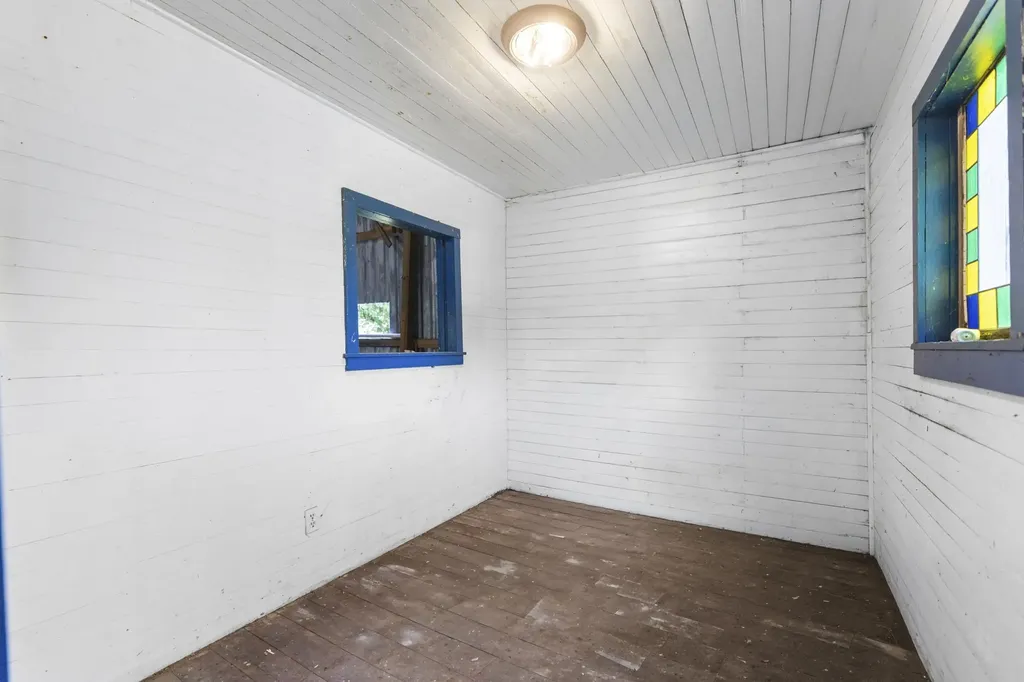 108 Hinkle Hill St, E Bell Buckle TN 37020