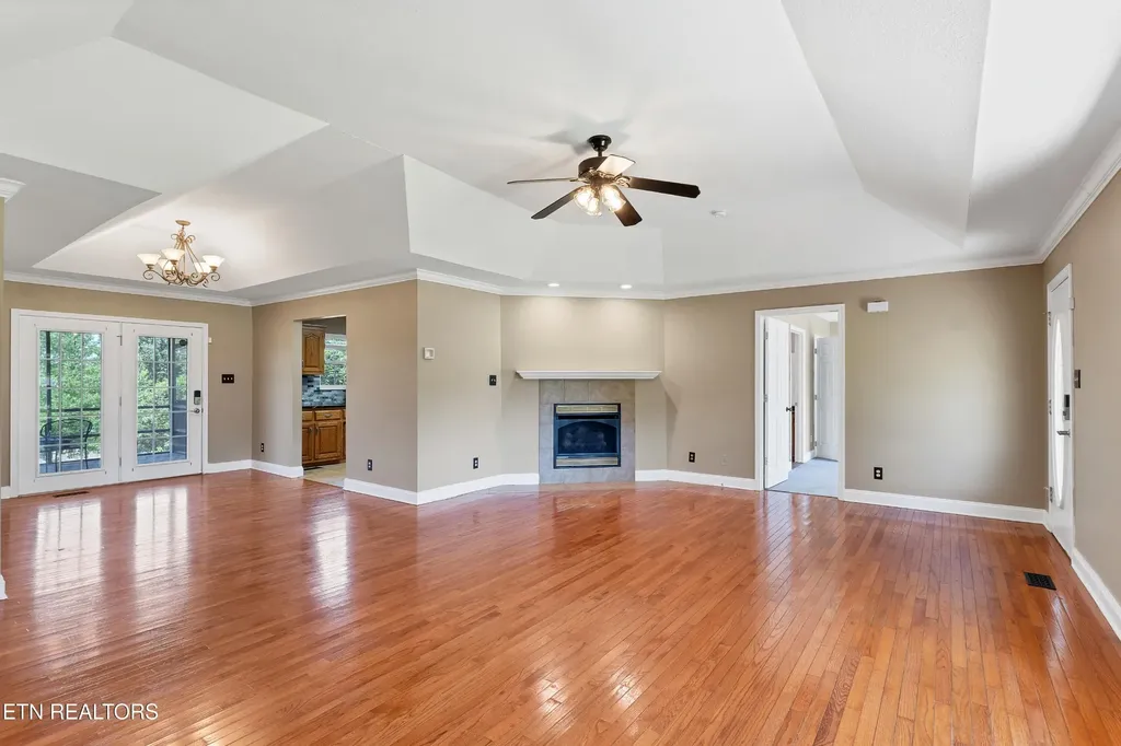 1130 Eloise West Road Greenback TN 37742