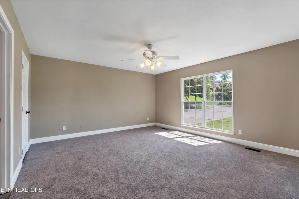1130 Eloise West Road Greenback TN 37742