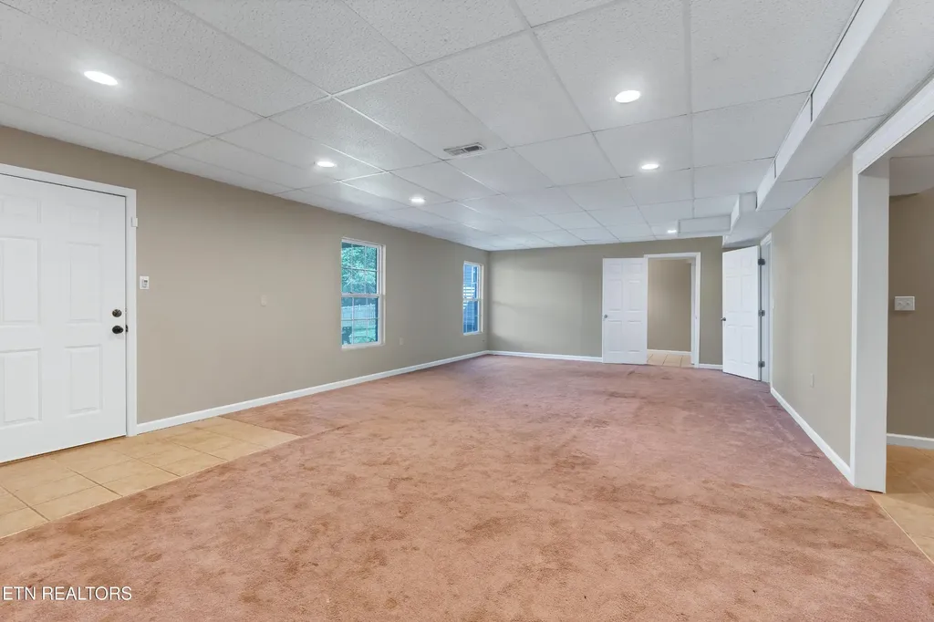 1130 Eloise West Road Greenback TN 37742