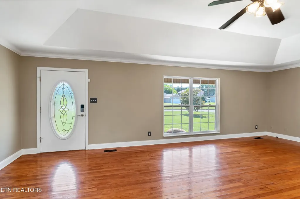 1130 Eloise West Road Greenback TN 37742
