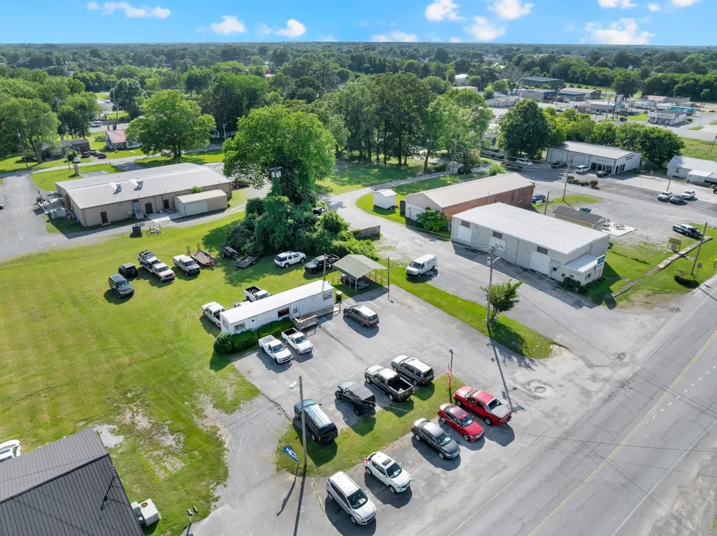 704 S Anderson Street Tullahoma TN 37388