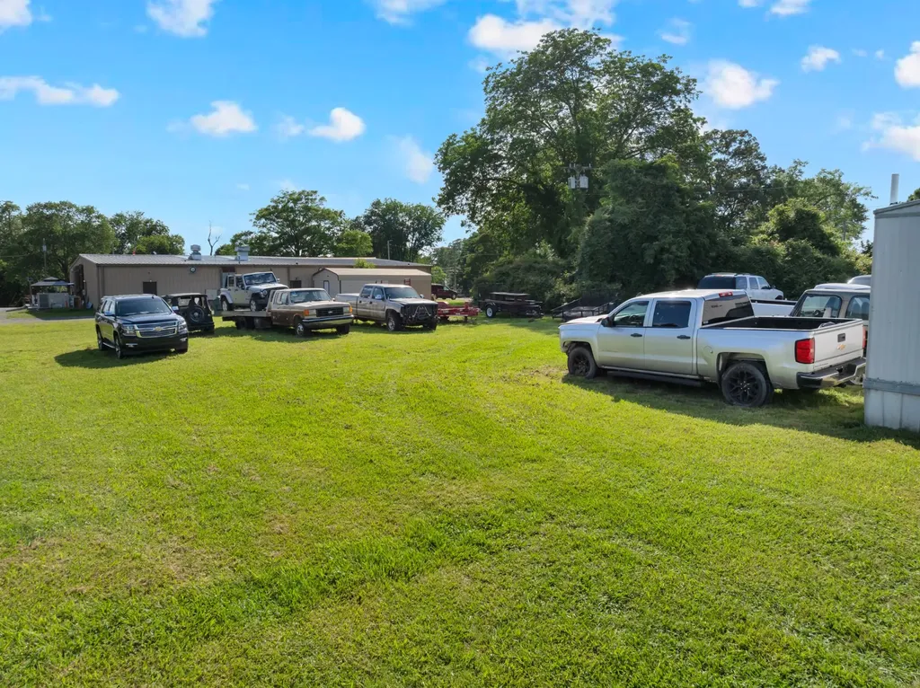 704 S Anderson Street Tullahoma TN 37388