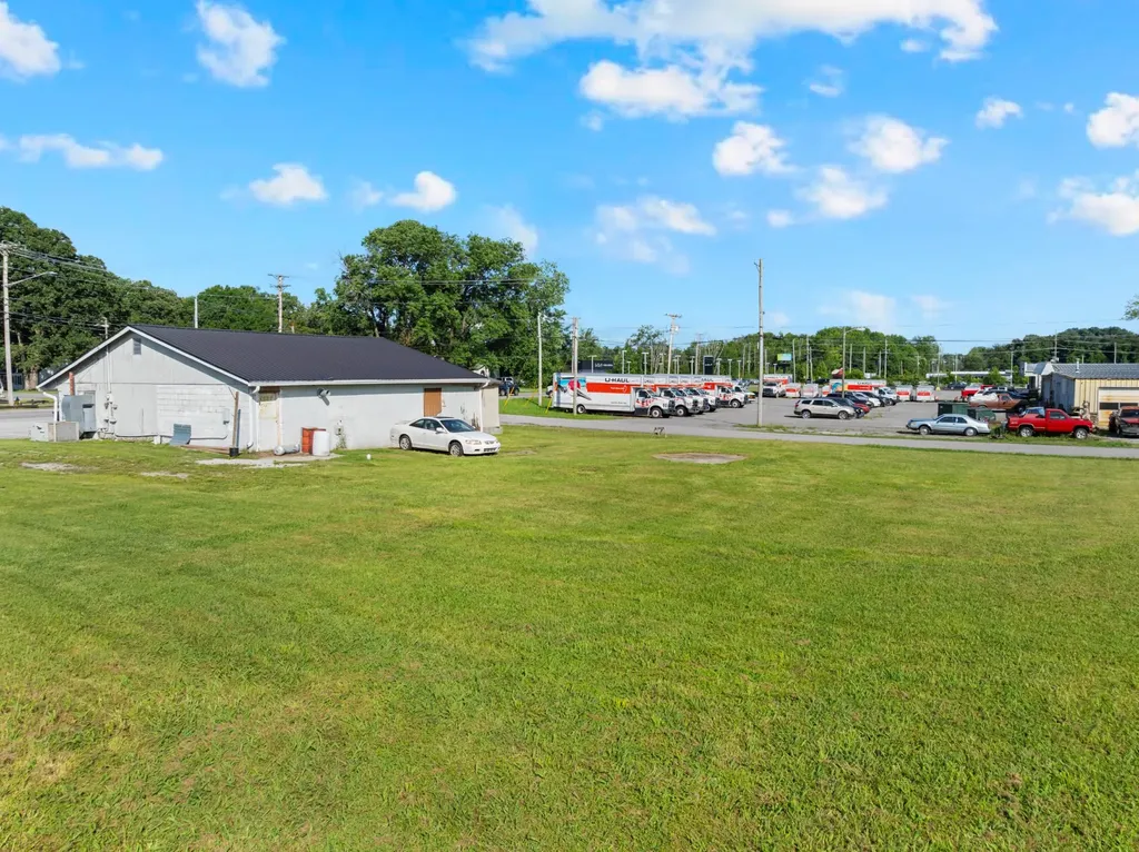 704 S Anderson Street Tullahoma TN 37388