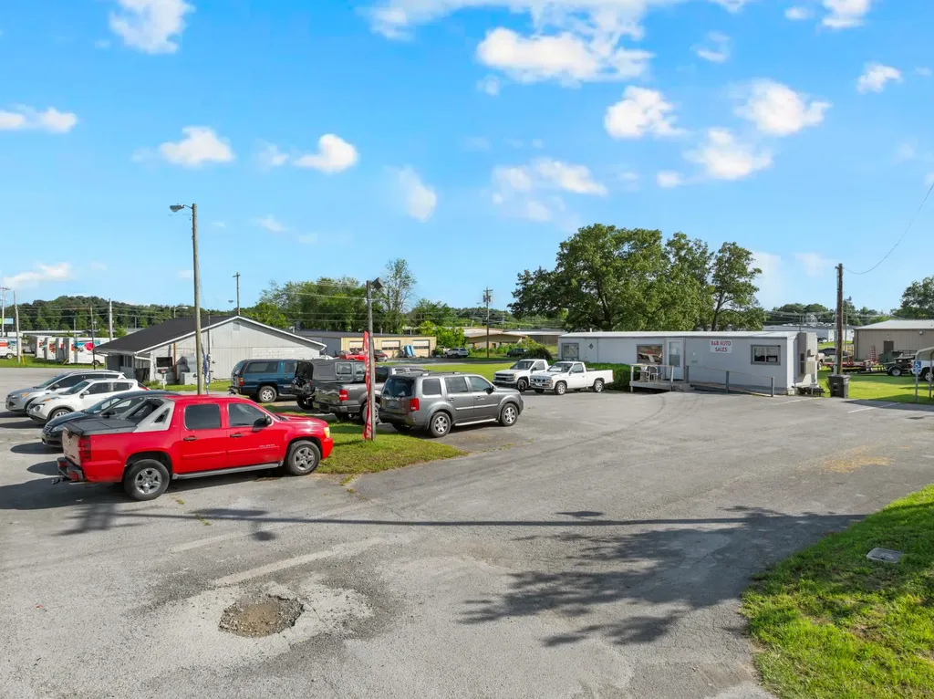 704 S Anderson Street Tullahoma TN 37388