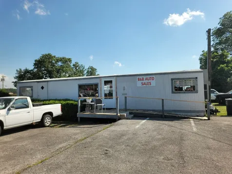 704 S Anderson Street Tullahoma TN 37388