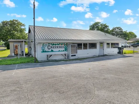 704 S Anderson Street Tullahoma TN 37388