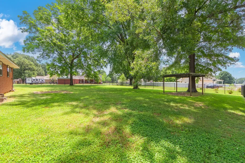 2812 Chere Carol Road Humboldt TN 38343
