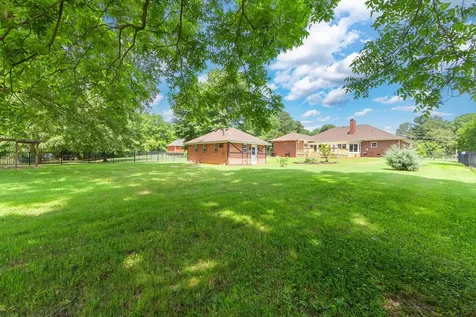2812 Chere Carol Road Humboldt TN 38343
