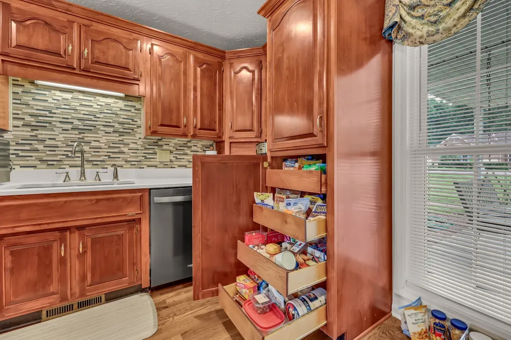 3191 Quincy Lane Clarksville TN 37043