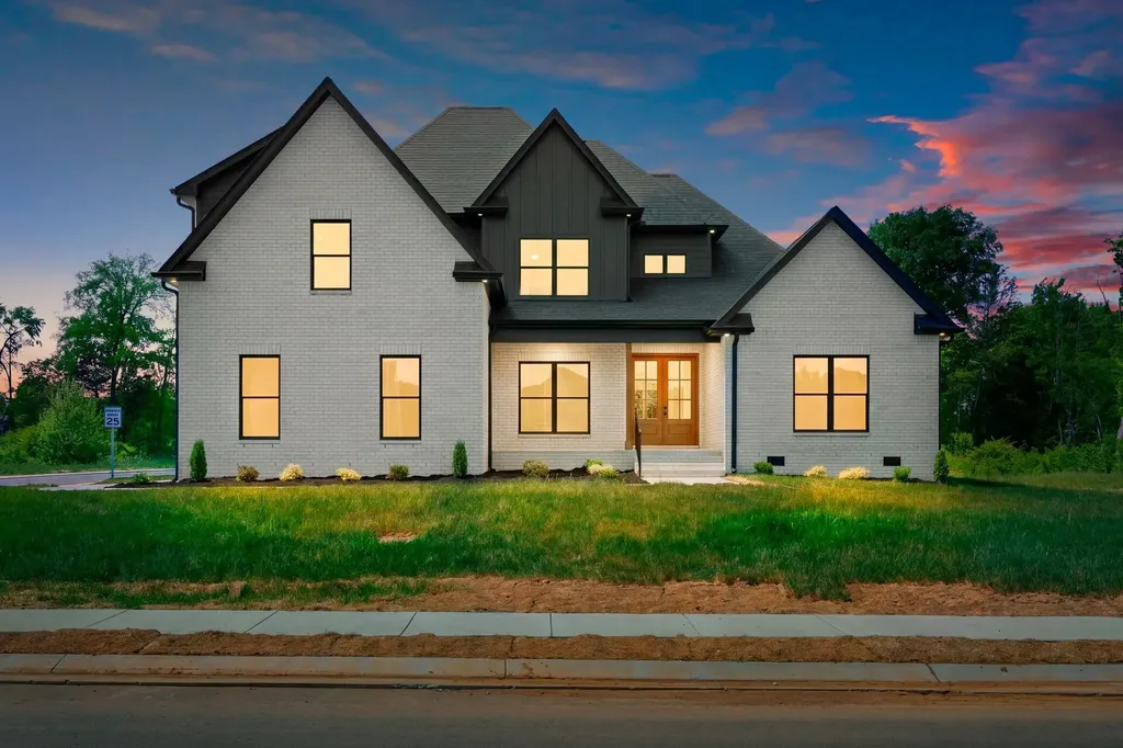 Christiana TN, 1807 Rhonda Drive
