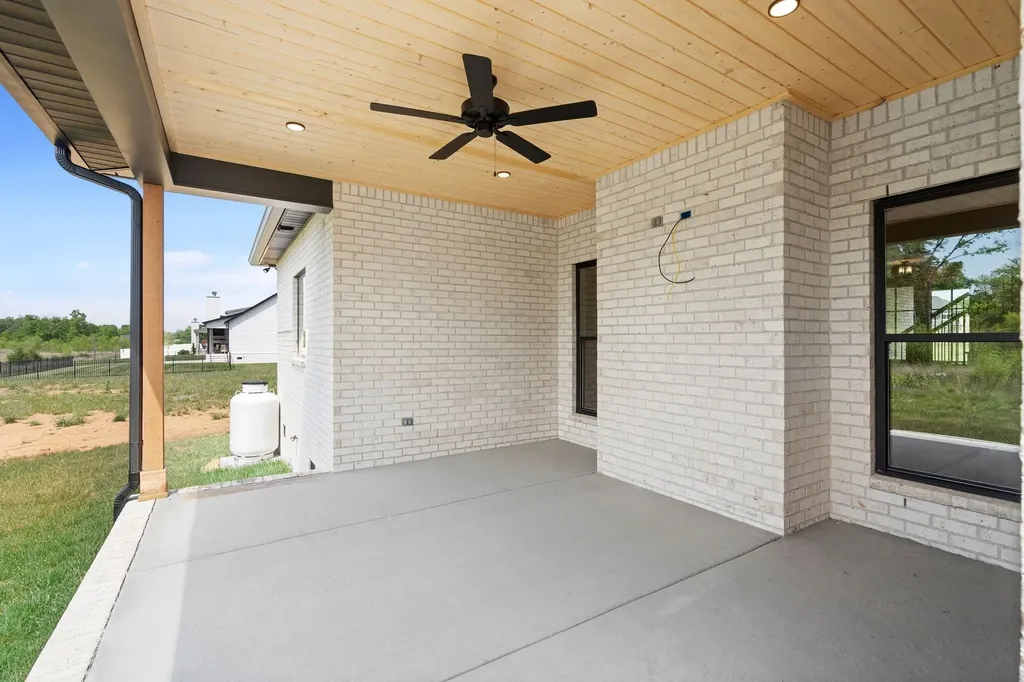 1807 Rhonda Drive Christiana TN 37037