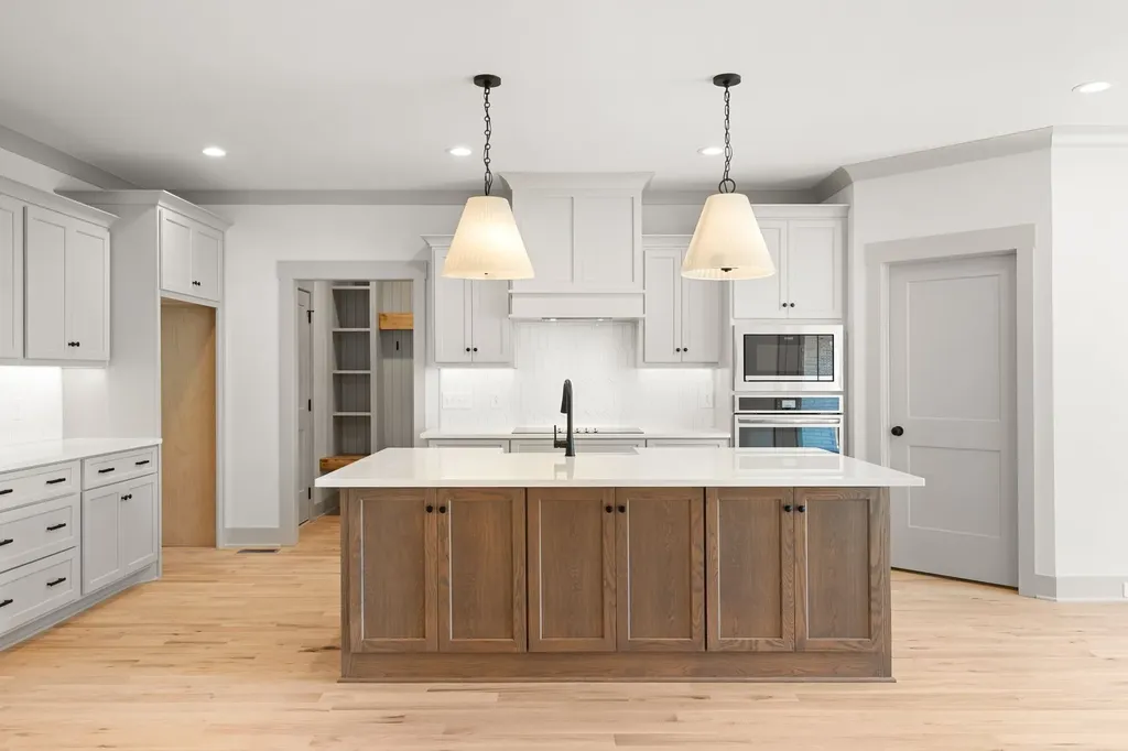 1807 Rhonda Drive Christiana TN 37037