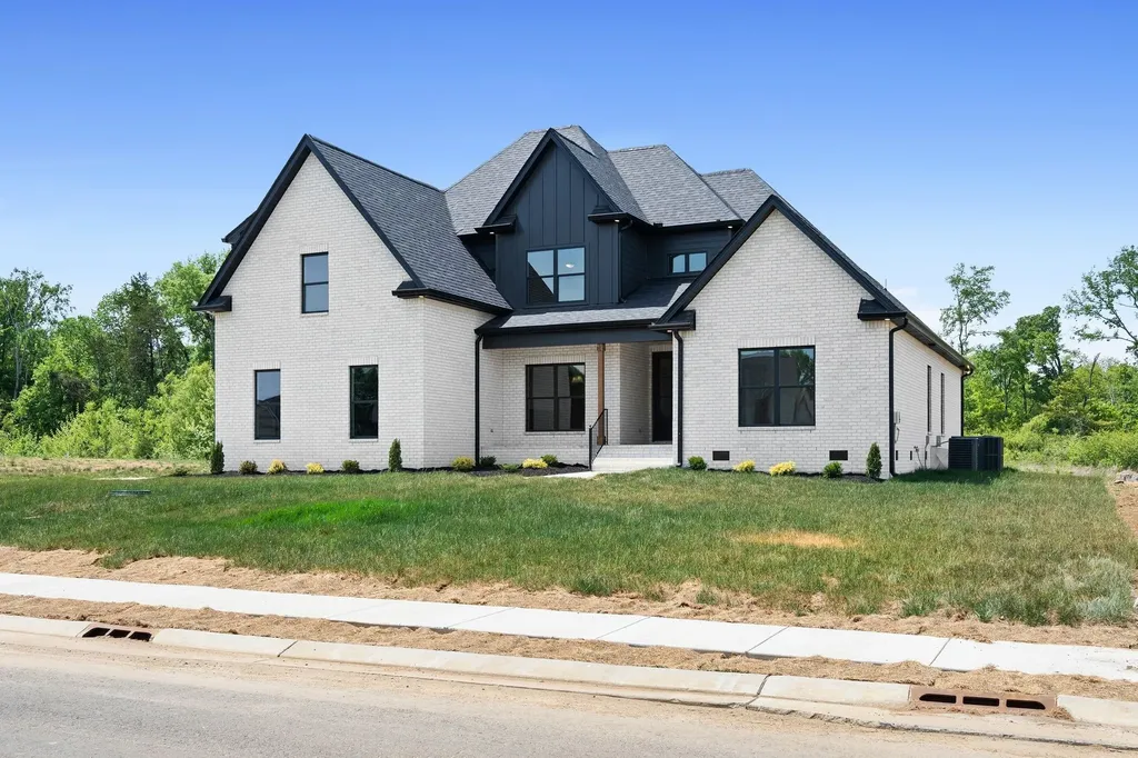 1807 Rhonda Drive Christiana TN 37037