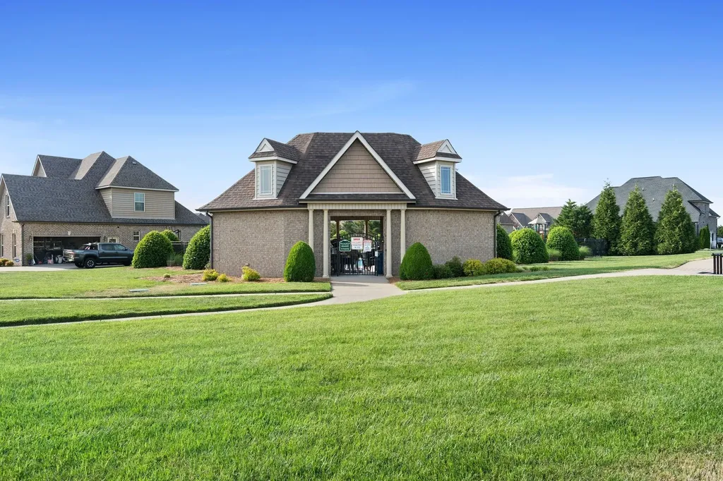 1807 Rhonda Drive Christiana TN 37037